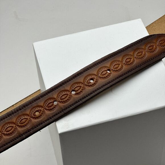 Hand tooled brown leather mens belt - Picture 3 of 5